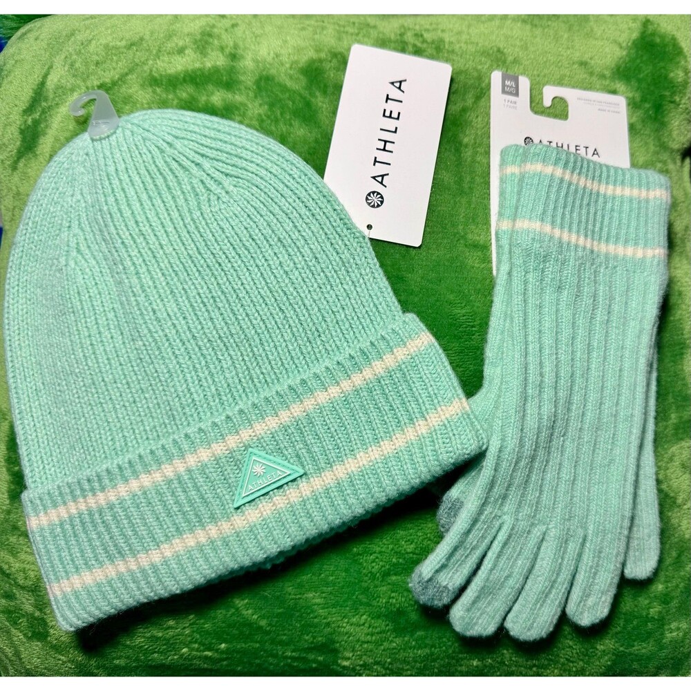 NWT Athleta winter hat and gloves set - light mint color -